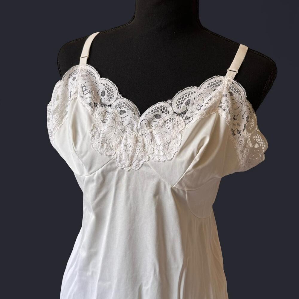 Vintage dainty lace‎ trim white slip dress romantic fairy cottagecore medieval